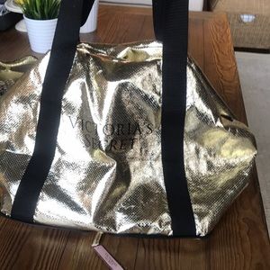🌸 Foldable Victoria Secret Weekend Bag 🌸